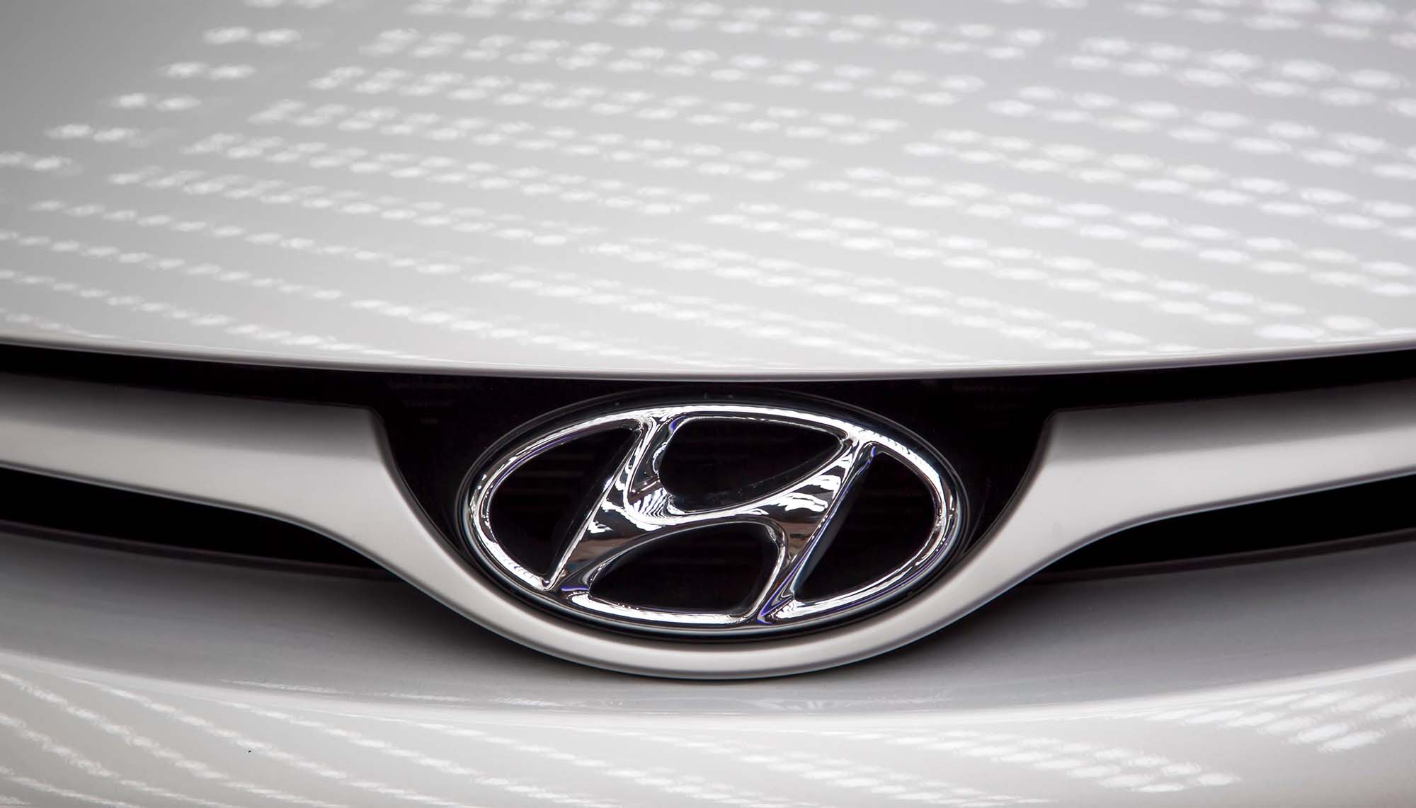 hyundai auto body shop center hyundai car emblem